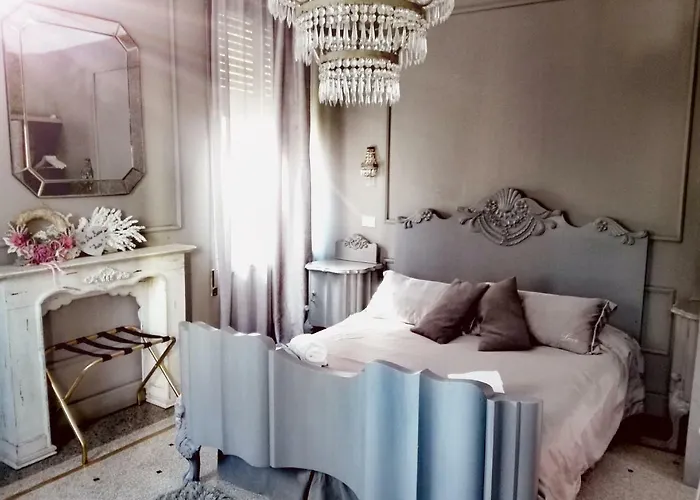 ضيافة لانتيكو ليدو فينيس